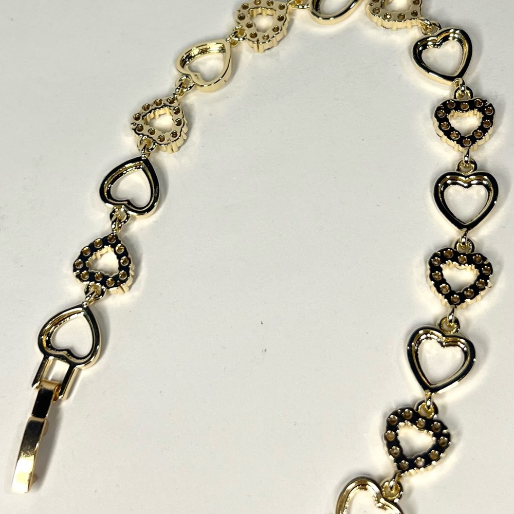 14k gold filled heart charm bracelet - Picture 3 of 3